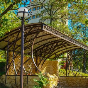 Беседка в санатории Джинал в городе Кисловодске - фотография