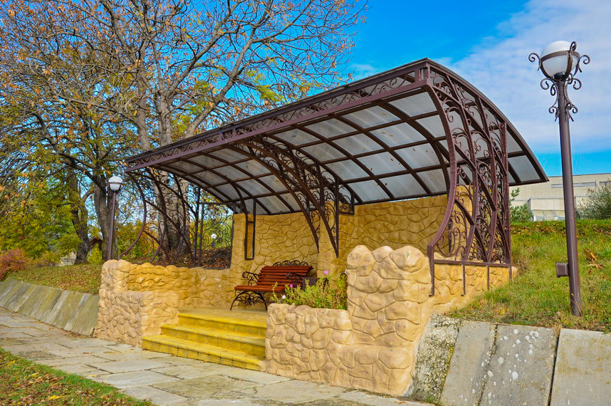 Беседка в санатории Джинал в городе Кисловодске - фотография