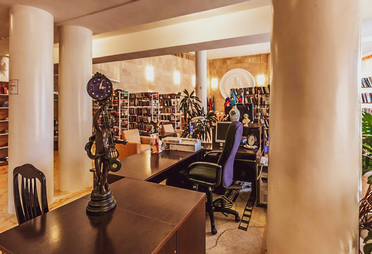 Библиотека в санатории Джинал в городе Кисловодске - фотография