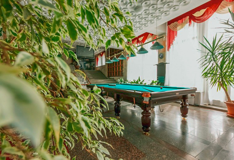 Бильярд в санатории Джинал в городе Кисловодске - фотография