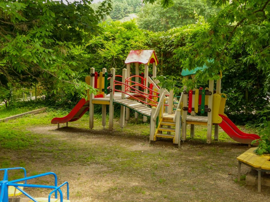 Детская площадка в санатории Джинал в городе Кисловодске - фотография