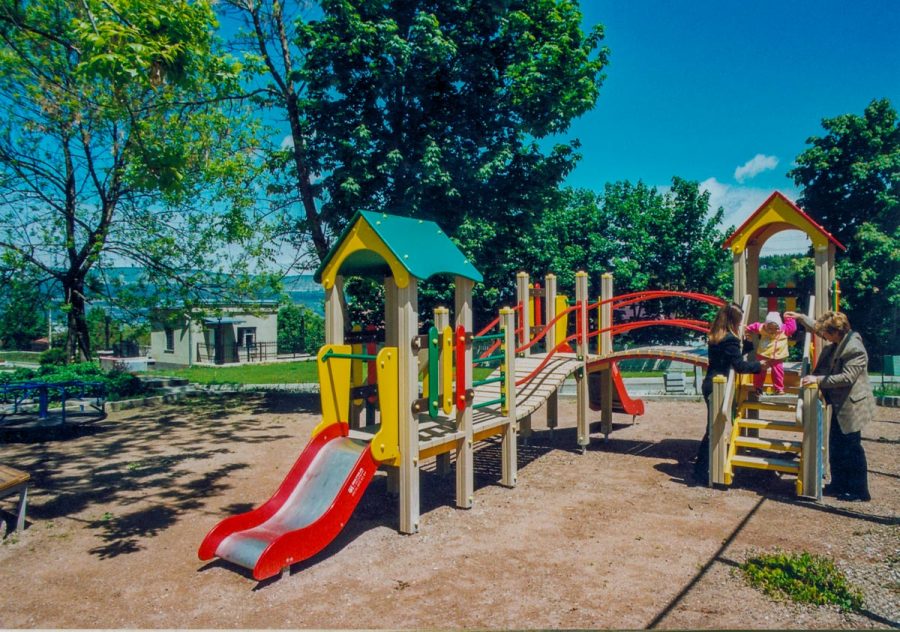 Детская площадка в санатории Джинал в городе Кисловодске - фотография