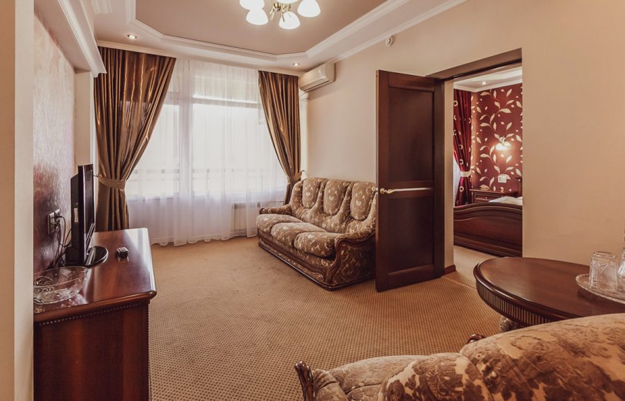 Номер двухместный двухкомнатный дабл премиум в санатории Джинал в городе Кисловодске - фотография