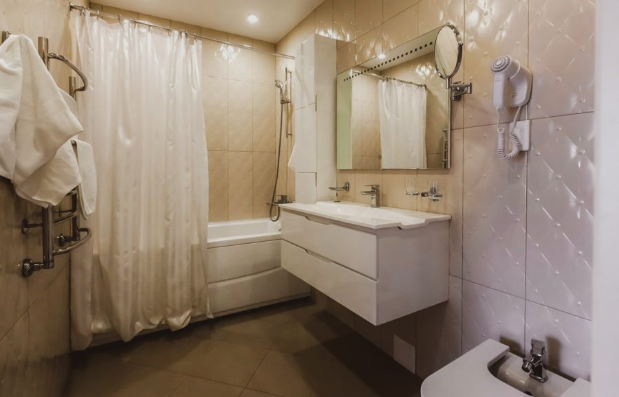 Номер двухместный двухкомнатный дабл премиум в санатории Джинал в городе Кисловодске - фотография