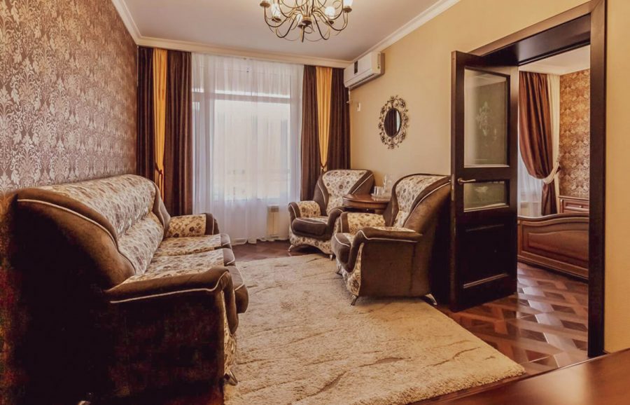 Номер двухместный двухкомнатный дабл премиум в санатории Джинал в городе Кисловодске - фотография