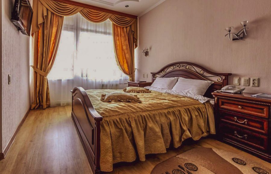 Номер двухместный двухкомнатный дабл премиум в санатории Джинал в городе Кисловодске - фотография