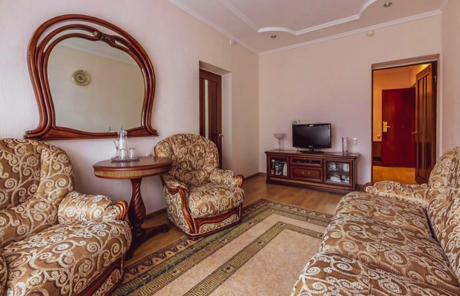 Номер двухместный двухкомнатный дабл премиум в санатории Джинал в городе Кисловодске - фотография