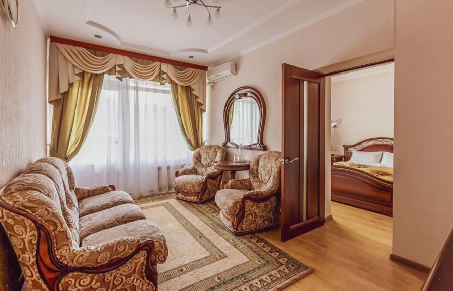 Номер двухместный двухкомнатный дабл премиум в санатории Джинал в городе Кисловодске - фотография