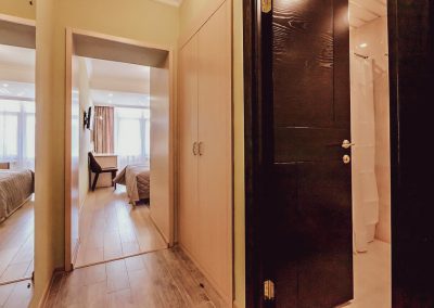 Номер двухместный дабл комфорт в санатории Джинал в городе Кисловодске - фотография