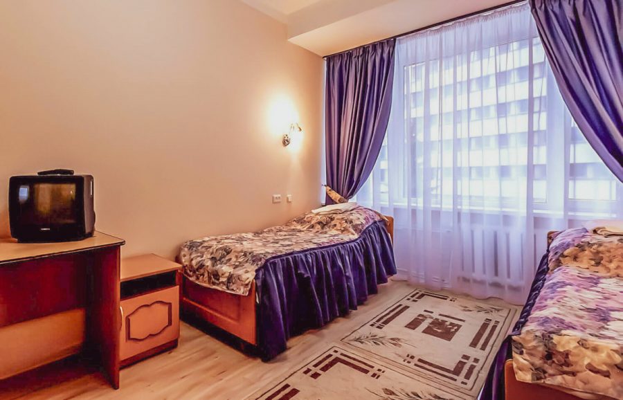 Номер двухместный твин без балкона в санатории Джинал в городе Кисловодске - фотография