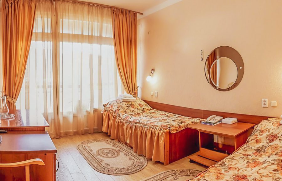Номер двухместный твин стандарт в санатории Джинал в городе Кисловодске - фотография