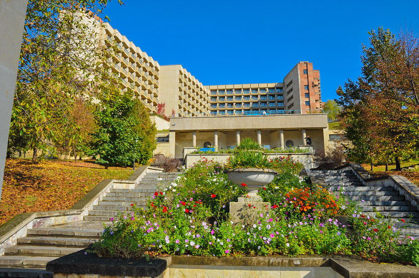 Санаторий Джинал в городе Кисловодск - фотография