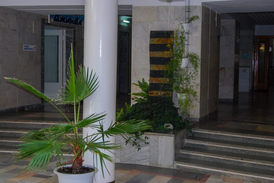 Холл в санатории Джинал в городе Кисловодске - фотография