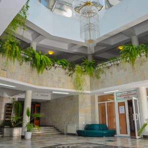 Холл в санатории Джинал в городе Кисловодске - фотография