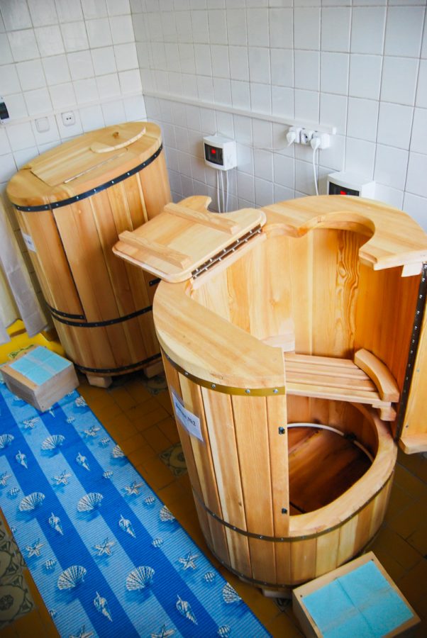 Кедровая бочка в санатории Джинал в городе Кисловодске - фотография