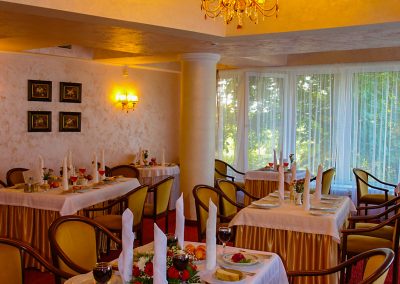 Ресторан в санатории Джинал в городе Кисловодске - фотография