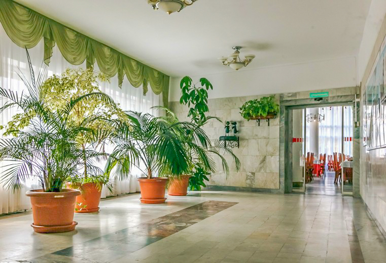 Столовая в санатории Джинал в городе Кисловодске - фотография