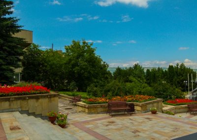 Территория в санатории Джинал в городе Кисловодске - фотография