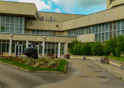 Территория в санатории Джинал в городе Кисловодске - фотография