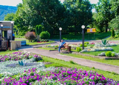 Территория в санатории Джинал в городе Кисловодске - фотография