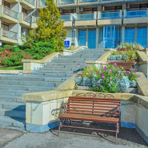 Территория в санатории Джинал в городе Кисловодске - фотография