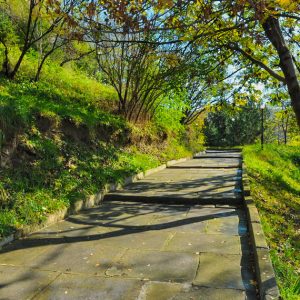 Территория в санатории Джинал в городе Кисловодске - фотография