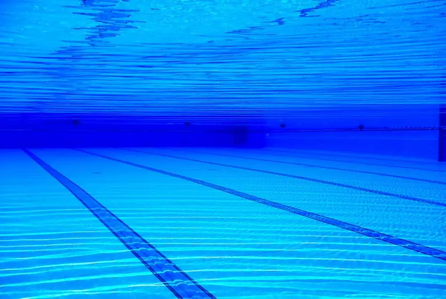 Бассейн в санатории - фотография