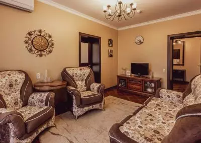 Номер двухместный двухкомнатный дабл премиум в санатории Джинал в городе Кисловодске - фотография