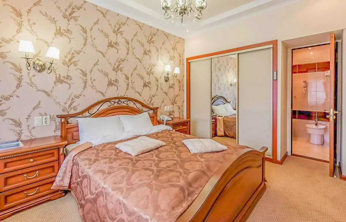 Номер двухместный двухкомнатный дабл премиум в санатории Джинал в городе Кисловодске - фотография