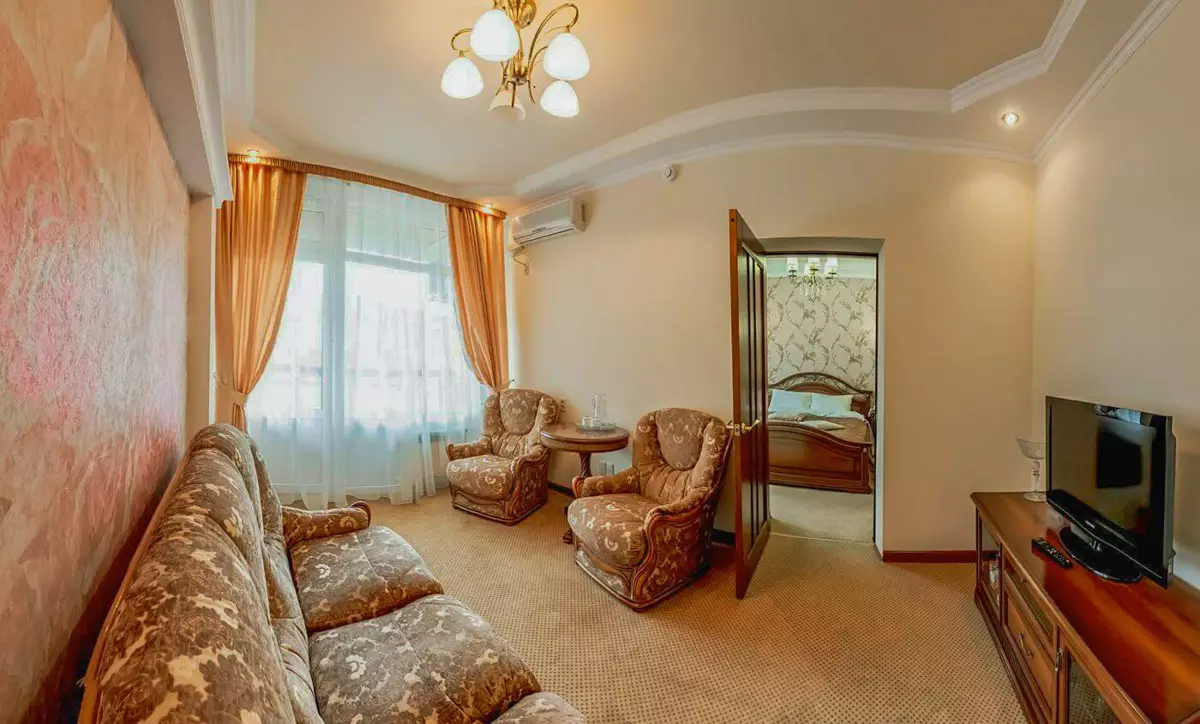 Номер двухместный двухкомнатный дабл премиум в санатории Джинал в городе Кисловодске - фотография