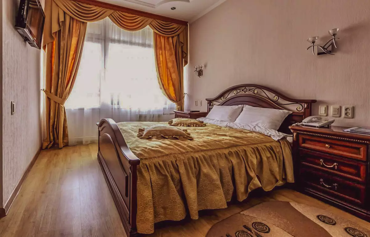 Номер двухместный двухкомнатный дабл премиум в санатории Джинал в городе Кисловодске - фотография