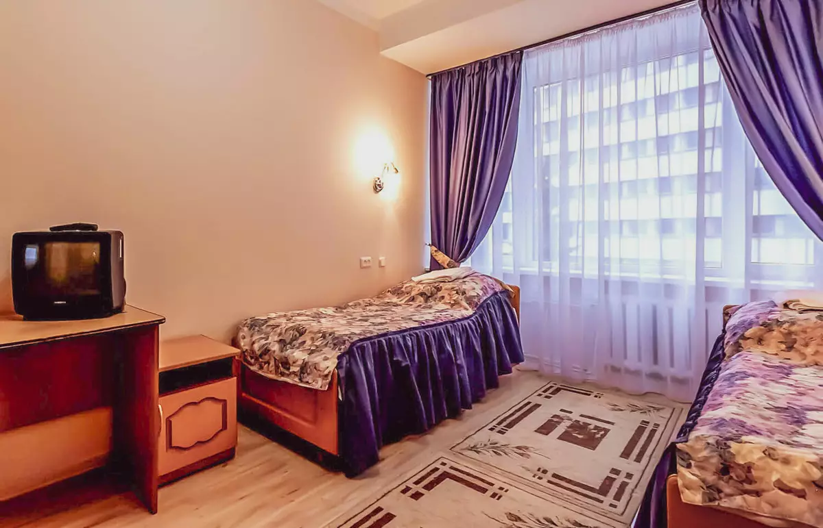 Номер двухместный твин без балкона в санатории Джинал в городе Кисловодске - фотография