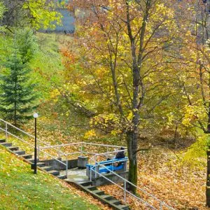 Территория в санатории Джинал в городе Кисловодске - фотография