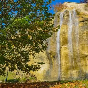 Территория в санатории Джинал в городе Кисловодске - фотография